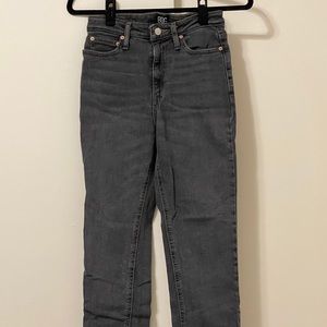BDG Gray Cropped Denim!